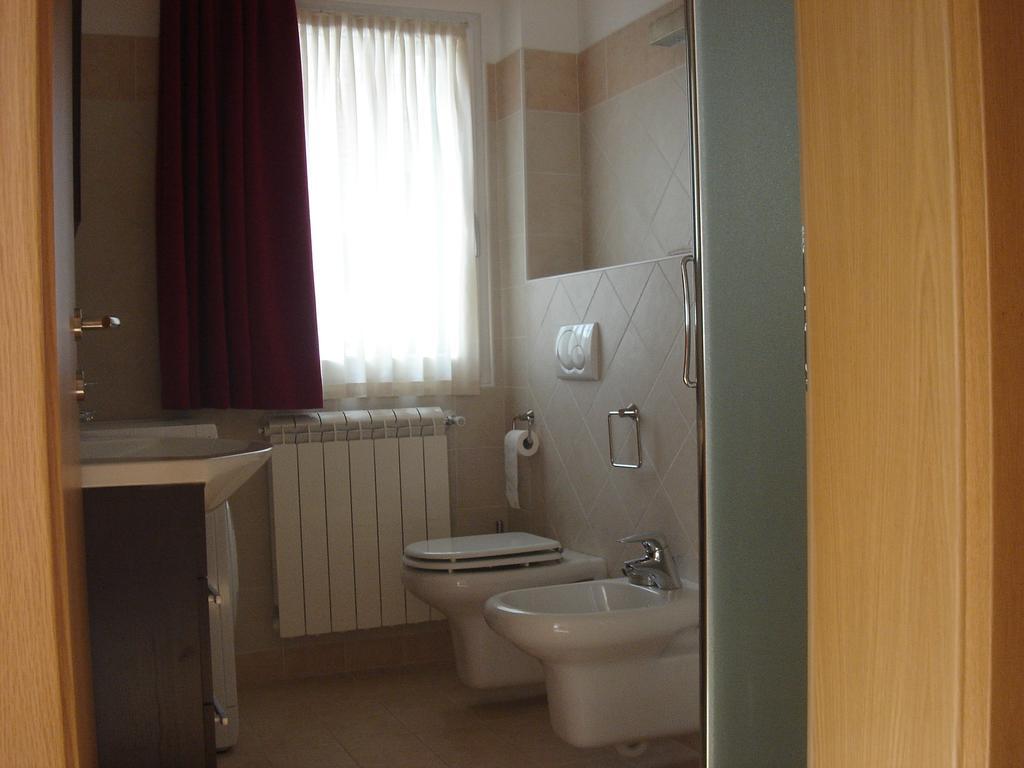 Residenza Eleonora Appartement Temù Kamer foto